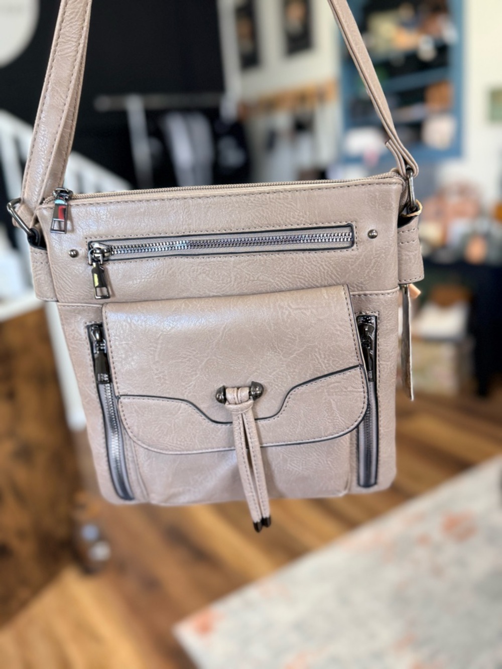 Everyday Neutral Crossbody Bag in Taupe